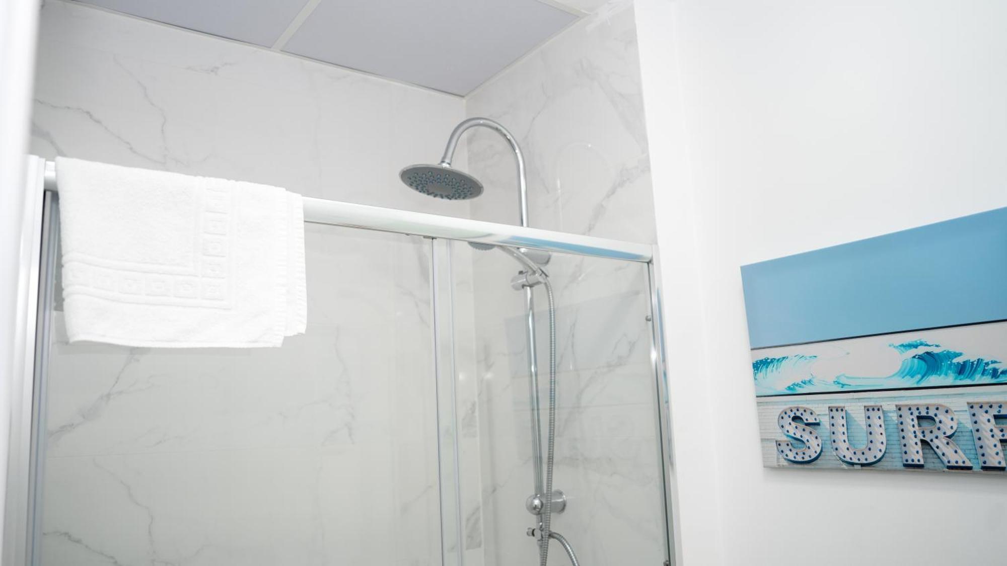 New Complete Metro Supermarkets Appartement *